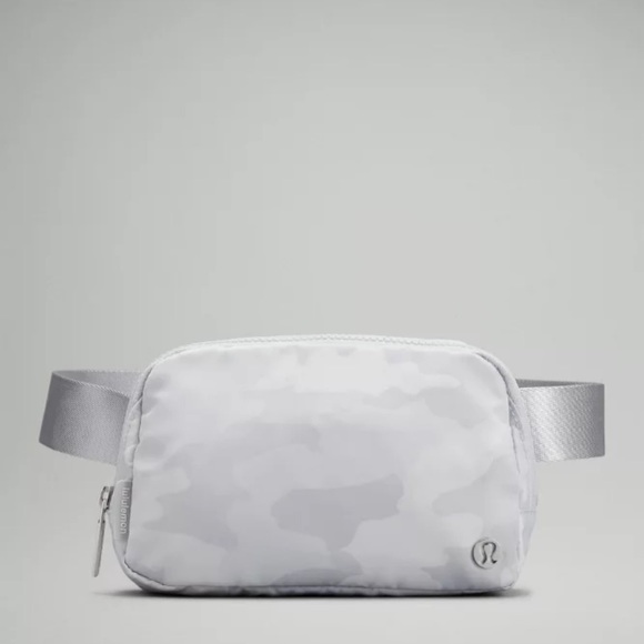 lululemon athletica Handbags - NWT Lululemon Everywhere Belt Bag in Heritage 365 Camo Starlight Multi - RARE